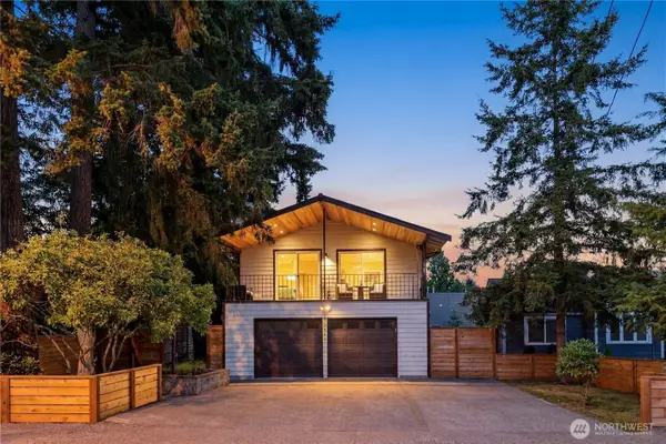 12544 25th Avenue Ne, Seattle, WA 98125