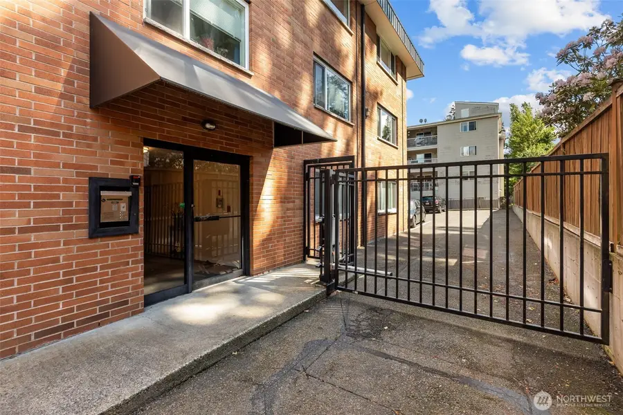 845 NE 125th Street #404, Seattle, WA 98125 - #2