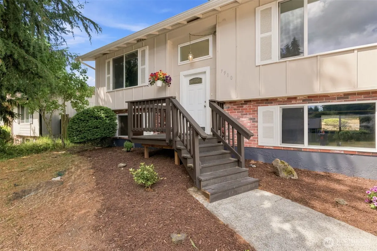 7910 Husky Way Se, Lacey, WA 98503 - #1