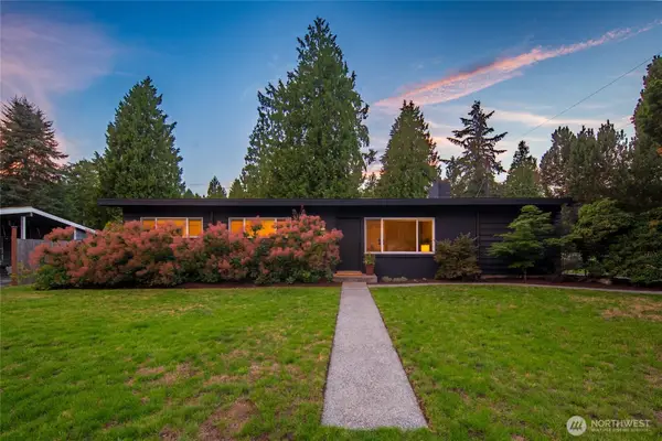 18751 60th Avenue Ne, Kenmore, WA 98028