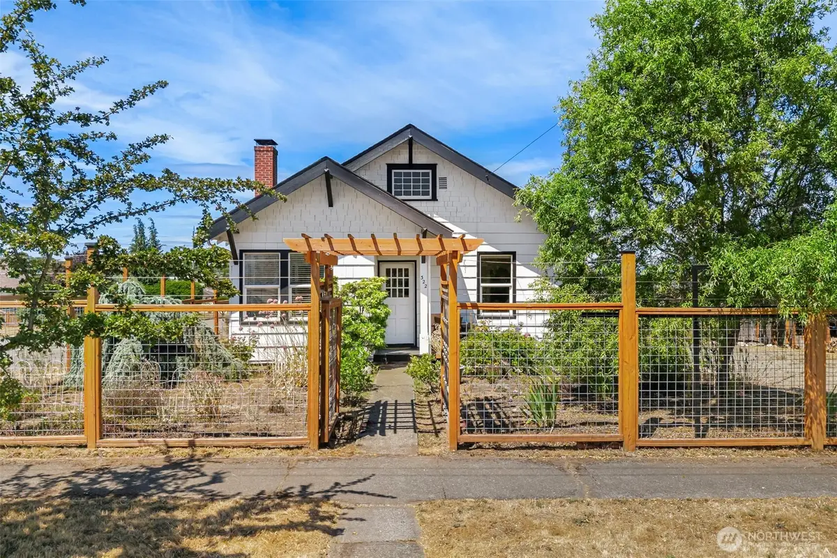 322 S Jones Street, Port Angeles, WA 98362 - #1