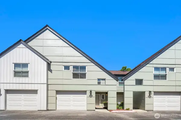 6628 S 238th Place #K111, Kent, WA 98032