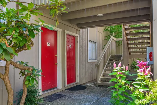 4805 180th Street Sw #F102, Lynnwood, WA 98037