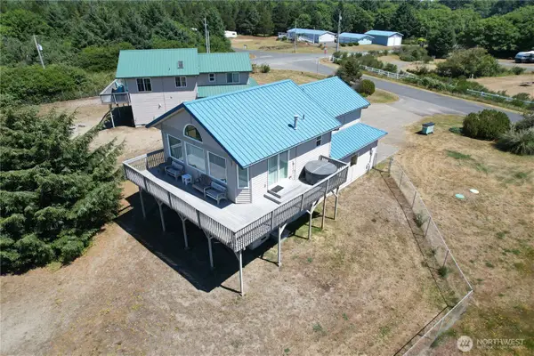 16 Ocean Blvd, Ocean City, WA 98569