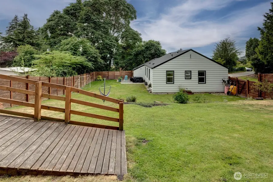 555 Windsor Place Ne, Renton, WA 98056 - #3
