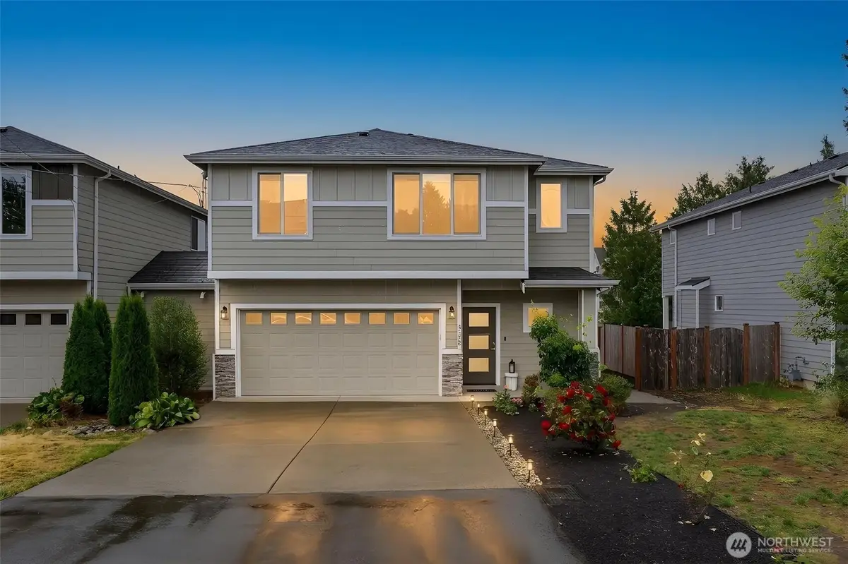 423 205th Street Sw #B, Lynnwood, WA 98036 - #1