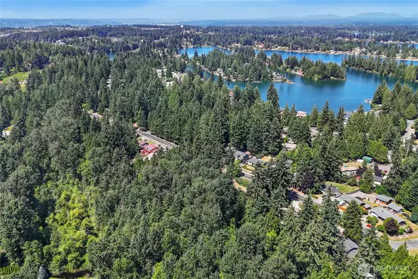 4302 W Tapps Drive E #13,14,15,16, Lake Tapps, WA 98391