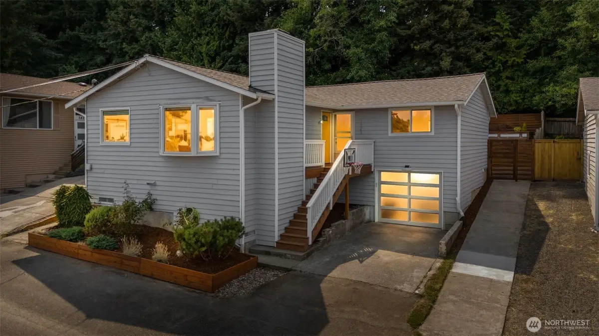 5423 31st Avenue Sw, Seattle, WA 98126 - #1