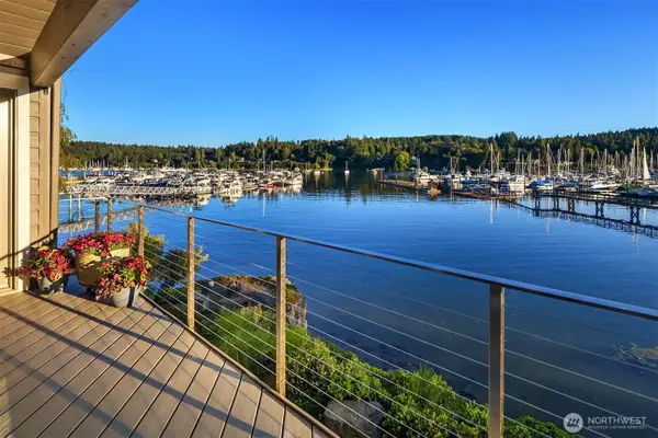 267 Shannon Drive Se, Bainbridge Island, WA 98110