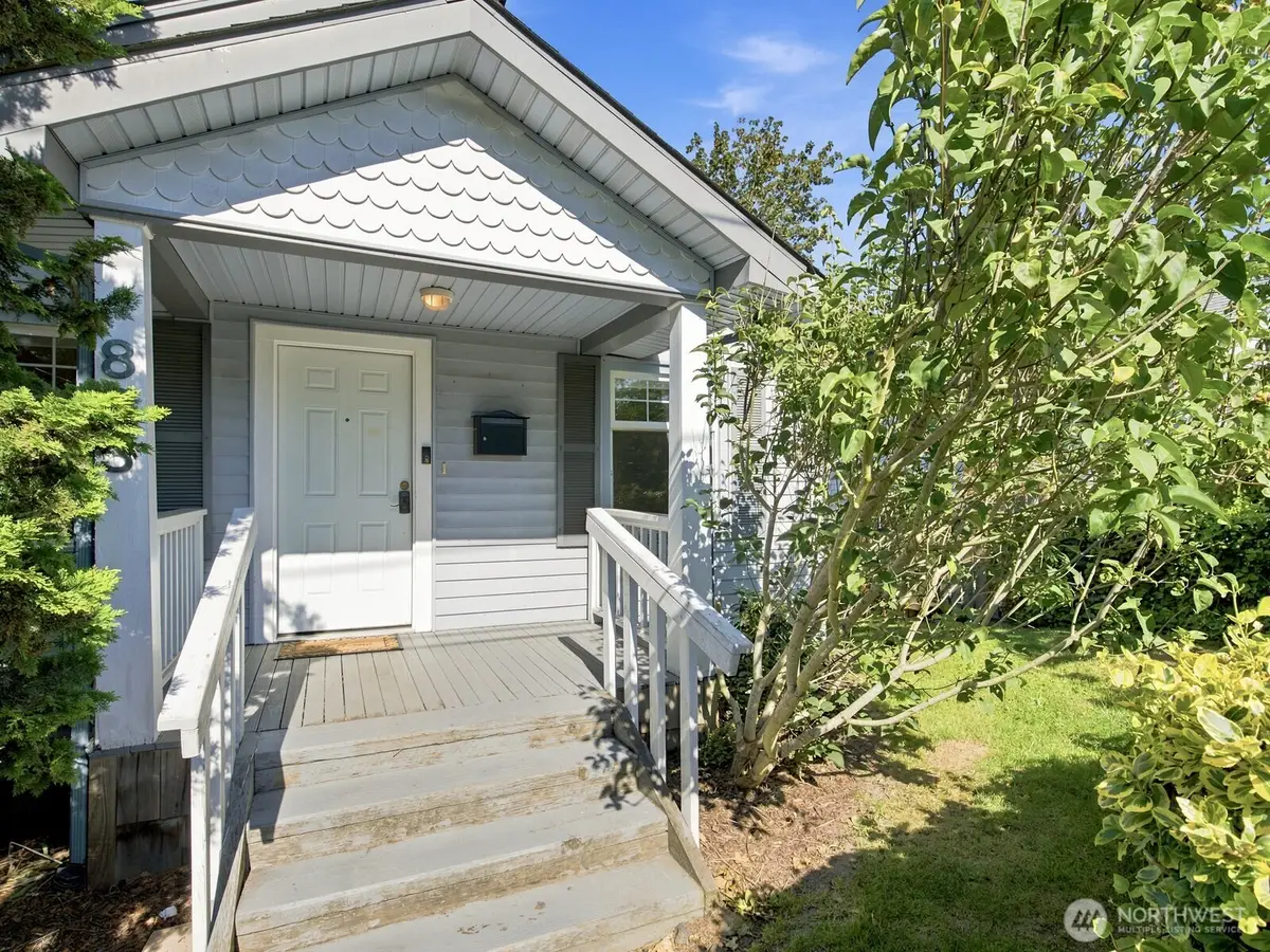 803 S 10th Street, Mount Vernon, WA 98274 - #1