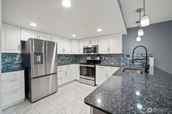 720 141st Lane Se #713, Bellevue, WA 98007