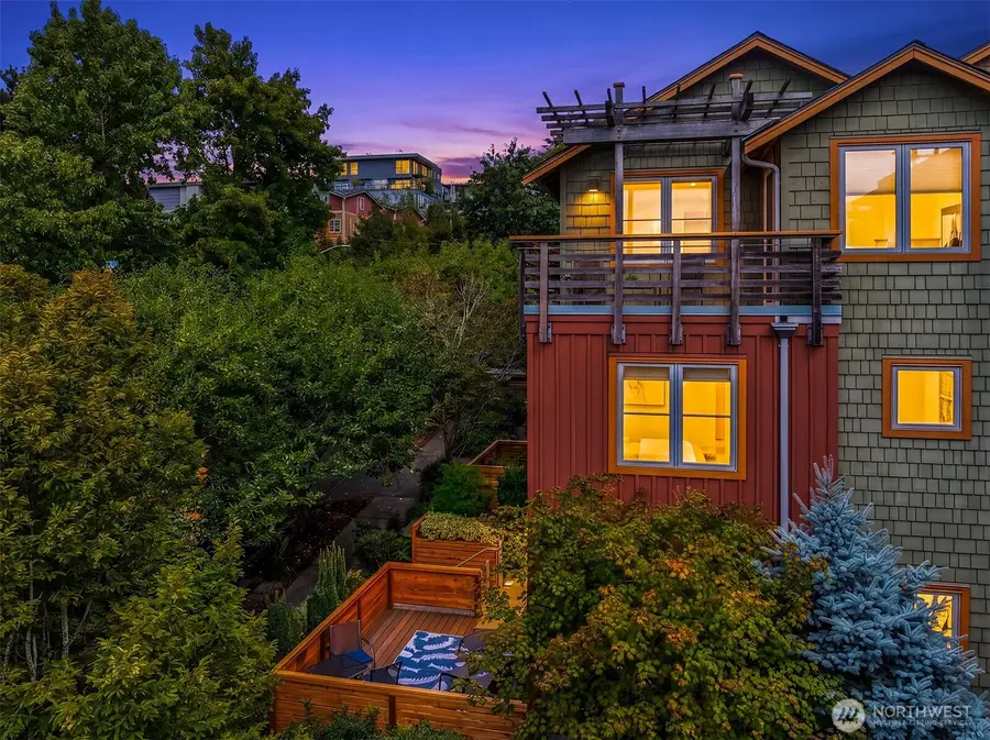 3824 Evanston Avenue N #11, Seattle, WA 98103 - #2