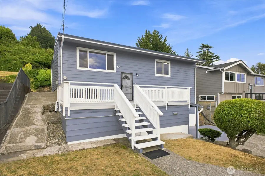 5922 23rd Avenue S, Seattle, WA 98108 - #2