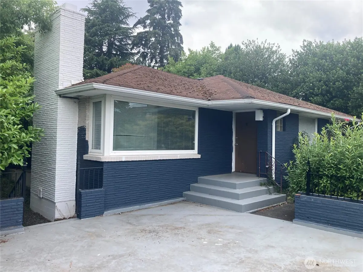 6925 52nd Avenue S, Seattle, WA 98118 - #1