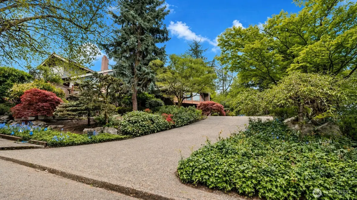 2419 Federal Avenue E, Seattle, WA 98102 - #1