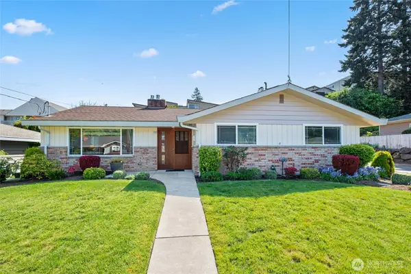 555 4th Avenue S, Edmonds, WA 98020