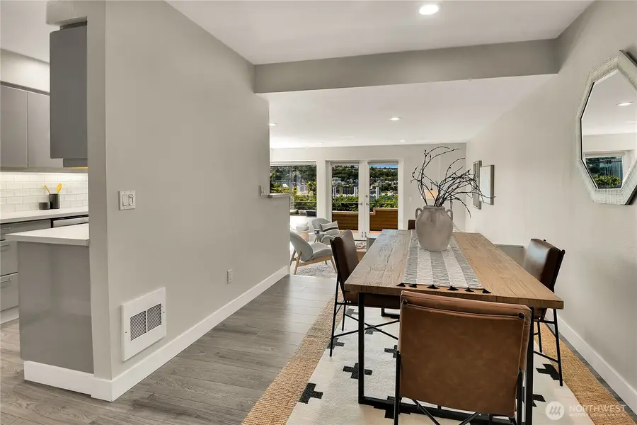 1202 Lakeview Boulevard E #1, Seattle, WA 98102 - #3