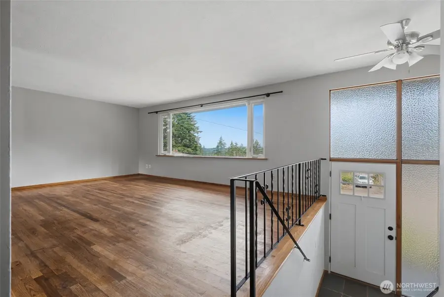 1527 Crestview Drive, Bremerton, WA 98312 - #3