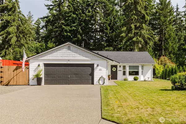 171 E Skylark Court, Allyn, WA 98524