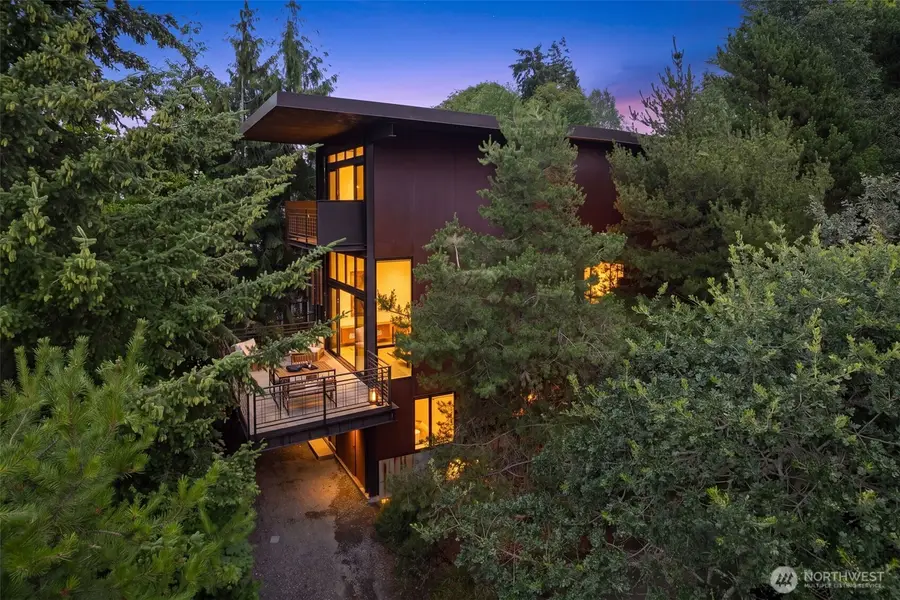 1701 33rd Avenue, Seattle, WA 98122 - #2