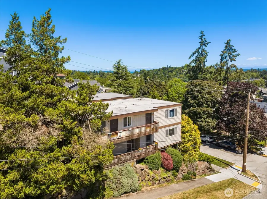 201 26th Avenue E, Seattle, WA 98112 - #3