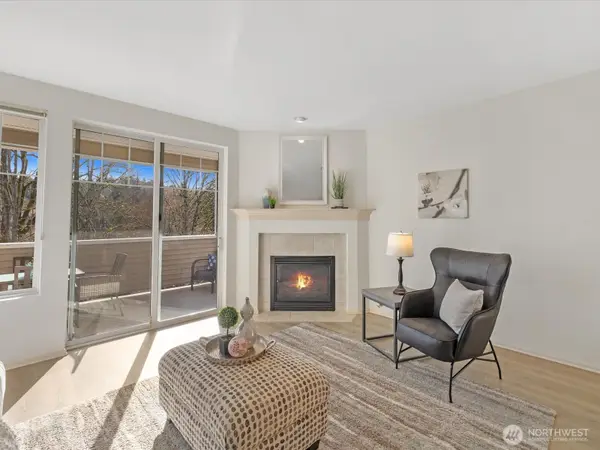 2244 132nd Avenue Se #B214, Bellevue, WA 98005