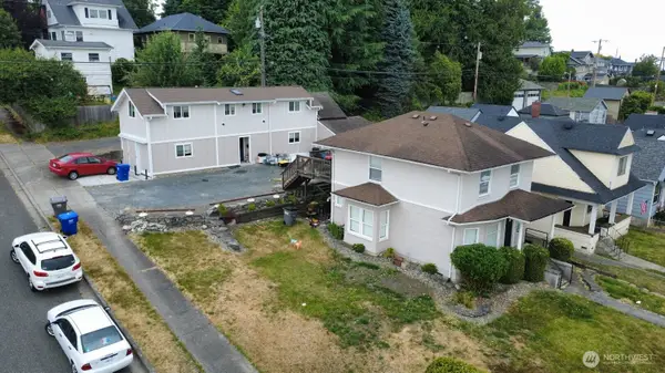 3330 Rucker Avenue, Everett, WA 98201