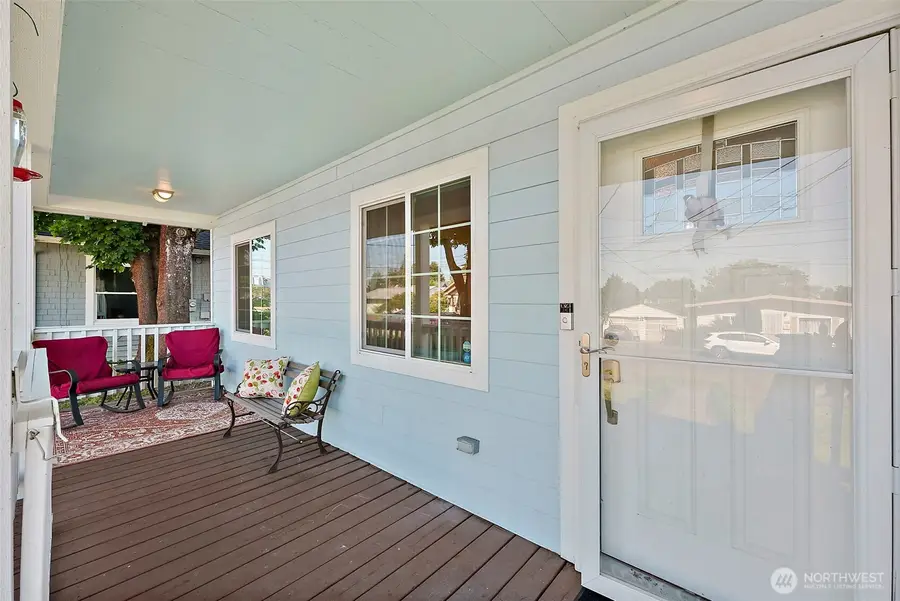 6829 S Thompson Avenue, Tacoma, WA 98408 - #3