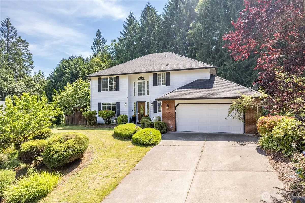 215 W St James Place, Longview, WA 98632 - #1