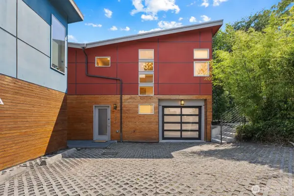 1536 Sturgus Avenue S, Seattle, WA 98144
