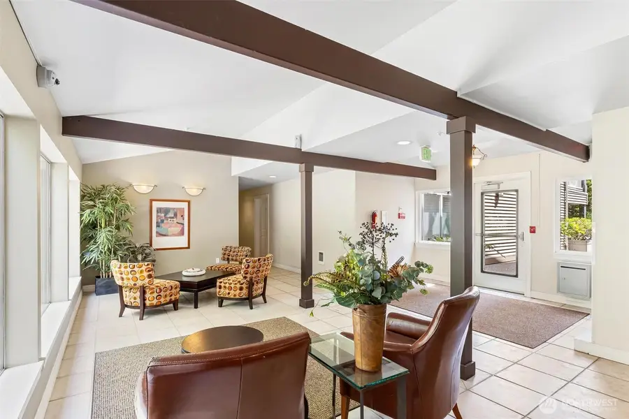 215 20th Avenue E #201, Seattle, WA 98112 - #3