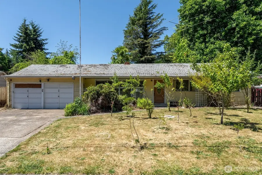 401 Barr Drive, Kelso, WA 98626 - #2