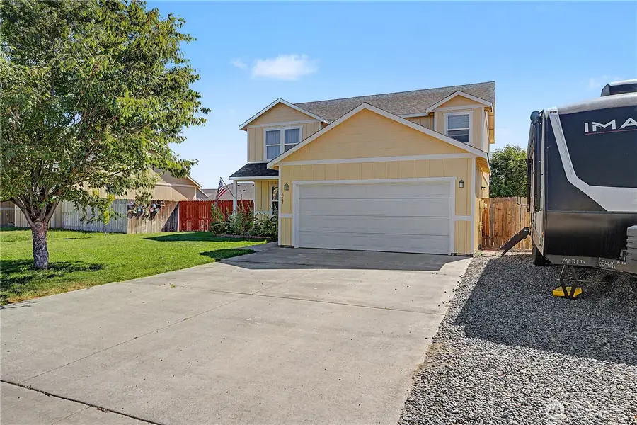 517 N Kentucky Drive, Moses Lake, WA 98837 - #2