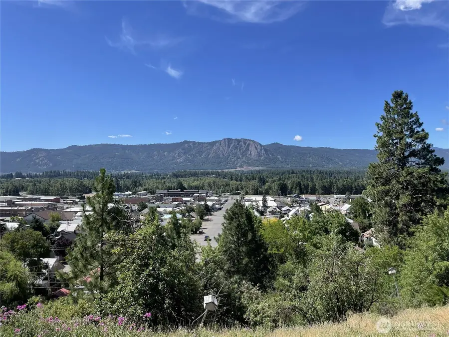 114 W Fourth Street, Cle Elum, WA 98922 - #3