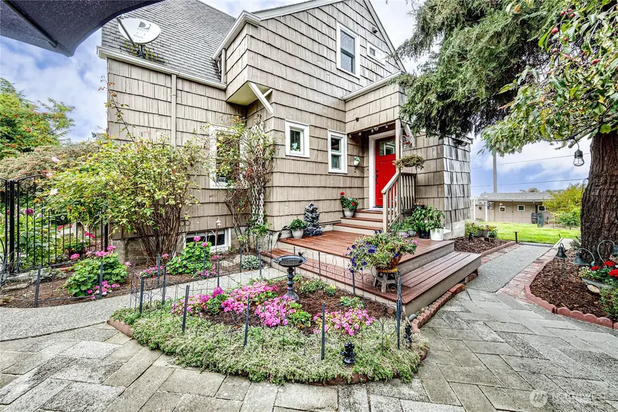 1221 E 2nd Street, Port Angeles, WA 98362 - #3