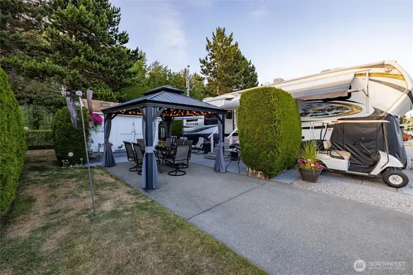 4751 Birch Bay Lynden Road, Blaine, WA 98230
