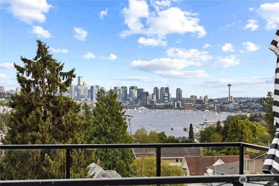 4218 Latona Avenue Ne #2, Seattle, WA 98105 - #2