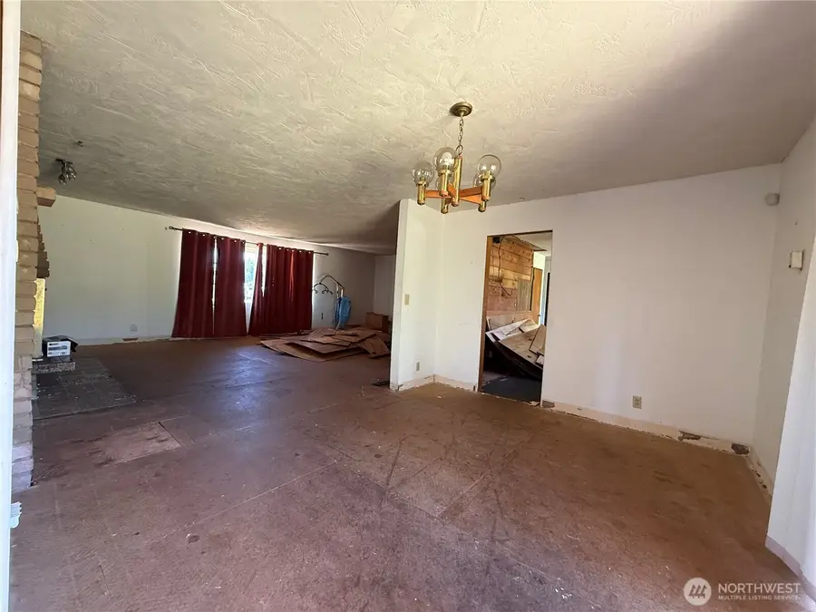 3303 Galvin Road, Centralia, WA 98531 - #2