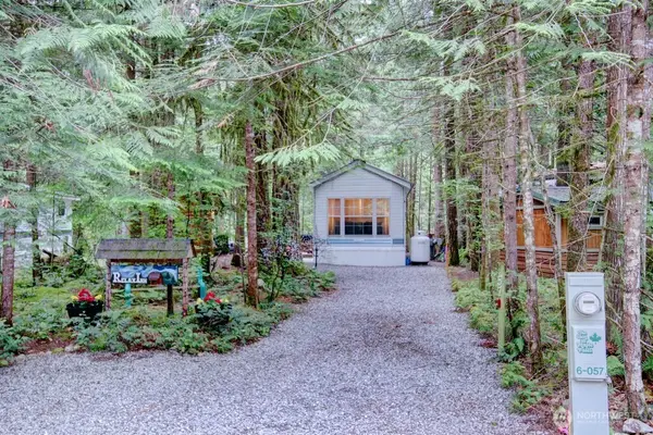 57 Riverside Drive, Deming, WA 98244