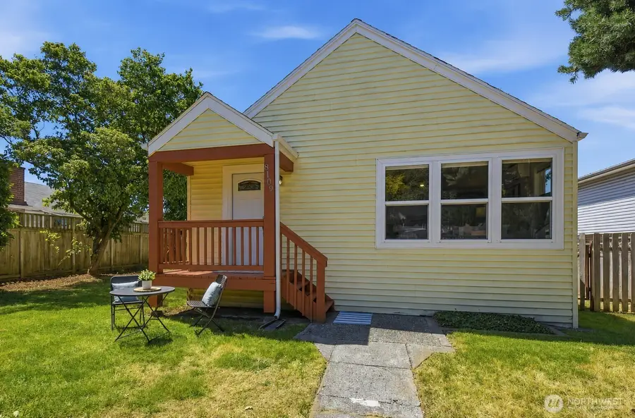 8109 15th Avenue Sw, Seattle, WA 98106 - #3