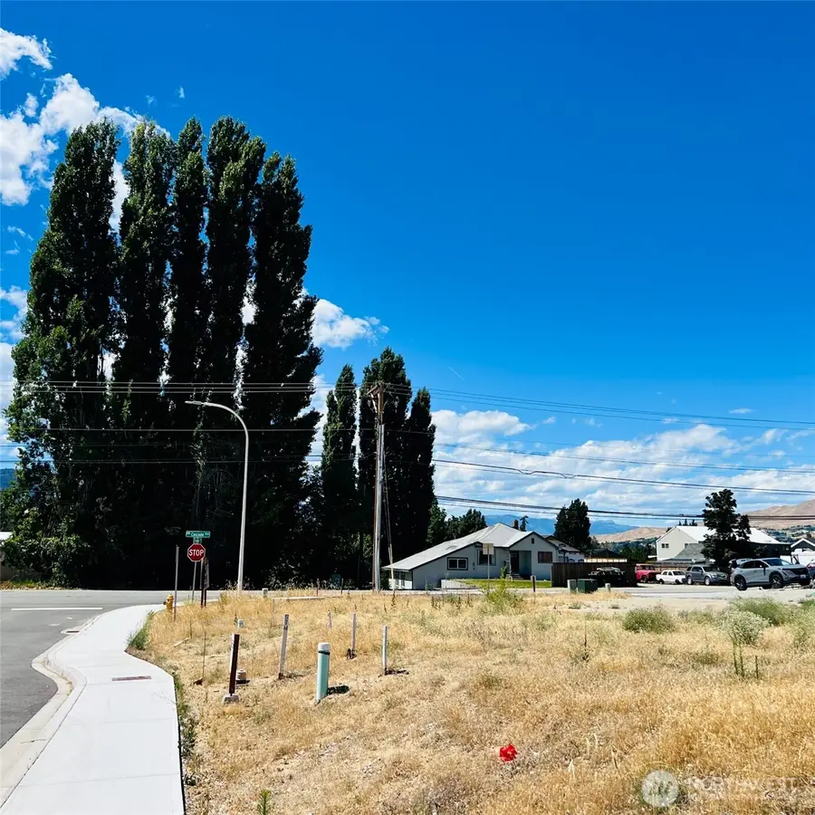 3217 NW Cascade Ave Lot 29 #29, East Wenatchee, WA 98802 - #3