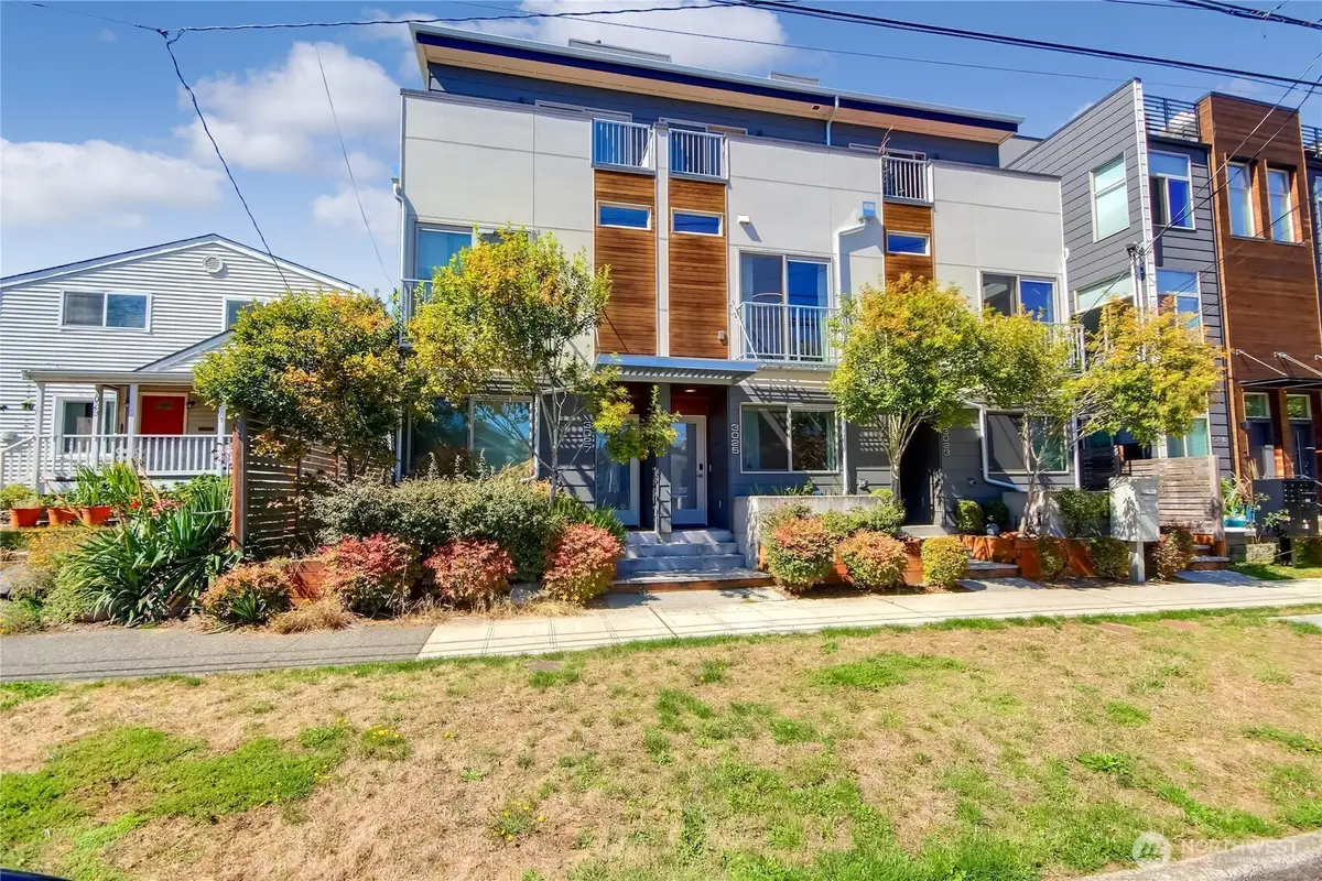 3025 62nd Avenue Sw, Seattle, WA 98116 - #1