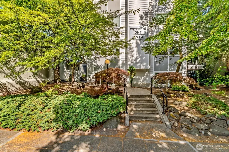 5912 California Avenue Sw #102, Seattle, WA 98136 - #2