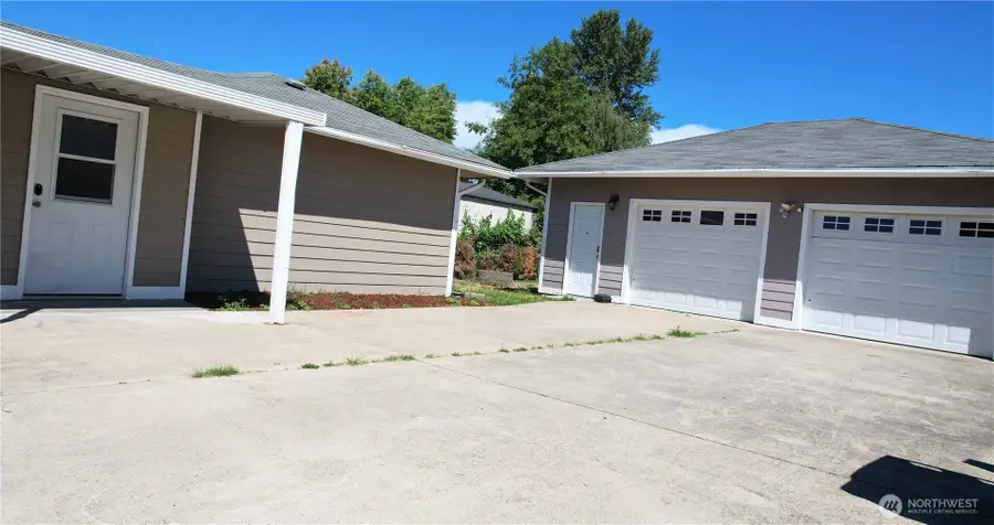 251 E 72nd Street, Tacoma, WA 98404 - #3