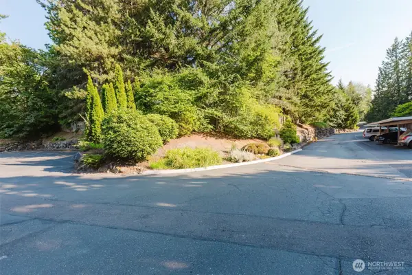 2969 SE Mile Hill Drive #E2, Port Orchard, WA 98366