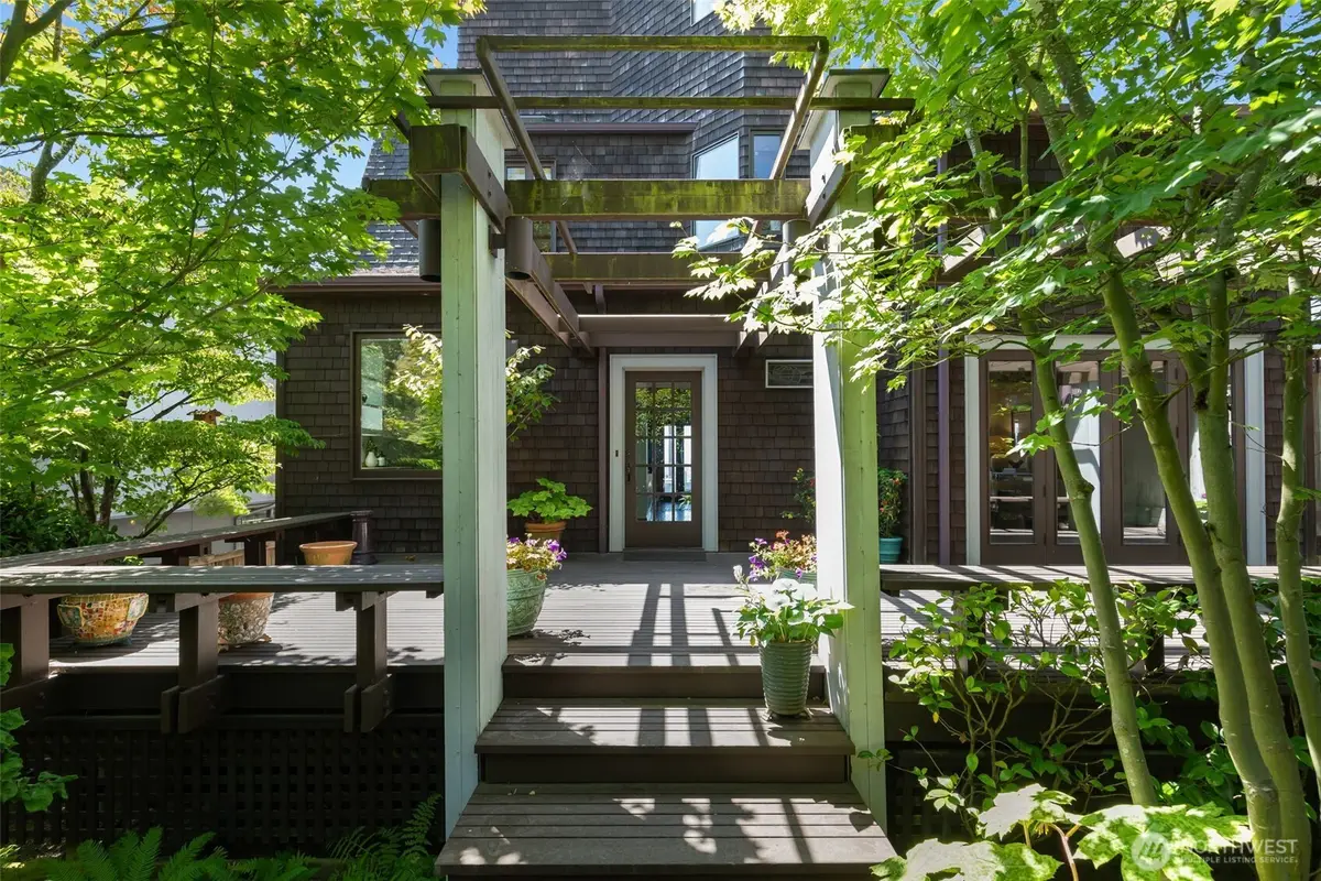 370 Highland Drive, Seattle, WA 98109 - #1