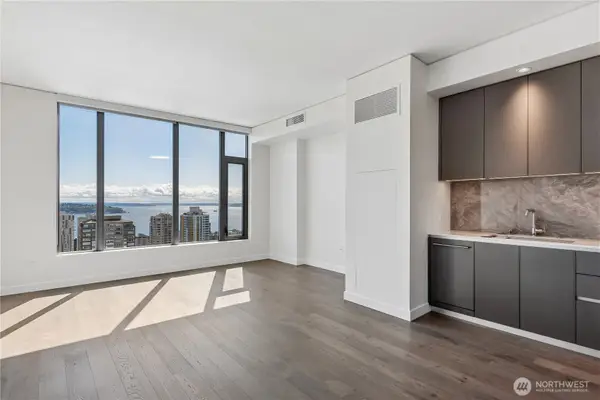 2510 6th Avenue #2705, Seattle, WA 98121