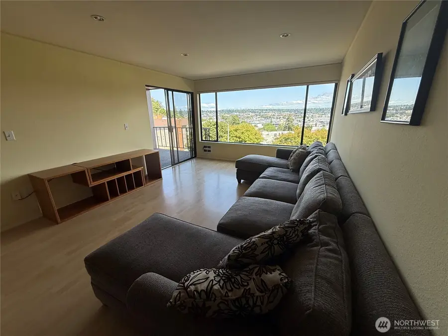 3661 24th Place W #306, Seattle, WA 98199 - #2