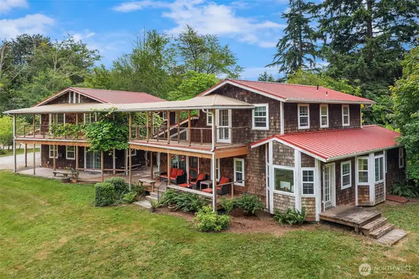 10133 SW 204th Street, Vashon, WA 98070