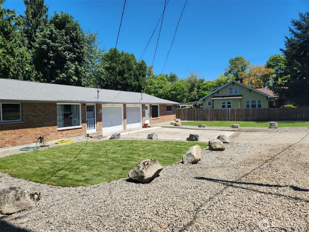 2609 W Stewart #A & B, Puyallup, WA 98378 - #1